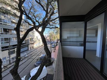 Departamento en  venta 3 ambientes baño y toilette. Cochera Fija - Villa Ballester