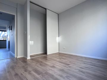 Departamento en  venta 3 ambientes baño y toilette. Cochera Fija - Villa Ballester