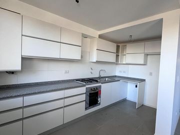 Departamento en  venta 3 ambientes baño y toilette. Cochera Fija - Villa Ballester