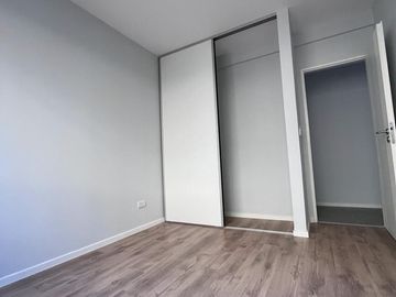 Departamento en  venta 3 ambientes baño y toilette. Cochera Fija - Villa Ballester