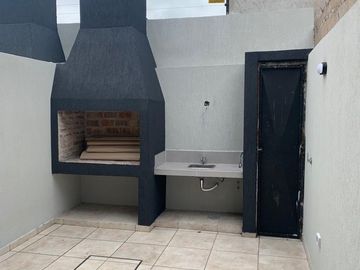 Dúplex en venta - 2 Dormitorios 2 Baños - Cochera - 110Mts2 - Berazategui