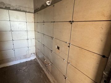 Departamento a estrenar frente con balcón y amenities sobre Avenida Colón