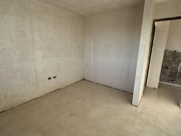 Departamento a estrenar frente con balcón y amenities sobre Avenida Colón