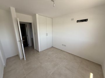 Departamento a estrenar frente con balcón y amenities sobre Avenida Colón