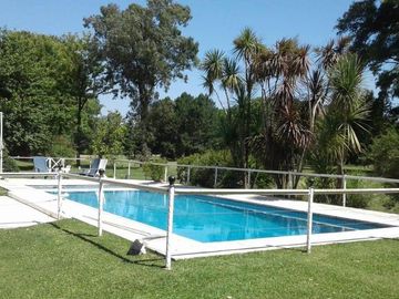 CHALET 6 AMB PISCINA CLIMATIZADA LOTE 1500 M²  VISTA AL GOLF