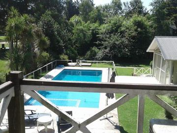 CHALET 6 AMB PISCINA CLIMATIZADA LOTE 1500 M²  VISTA AL GOLF