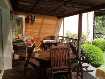 CHALET 6 AMB PISCINA CLIMATIZADA LOTE 1500 M²  VISTA AL GOLF