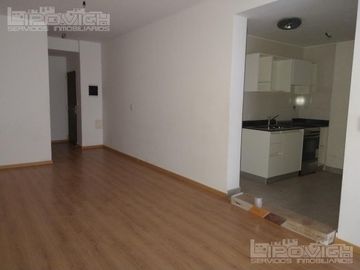 2 Amb. PB Contr.c/ Patio y Cochera f/c. Apto. Seguridad. Lambare al 900  - Almagro