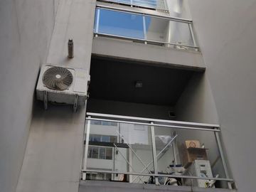 2 Amb. PB Contr.c/ Patio y Cochera f/c. Apto. Seguridad. Lambare al 900  - Almagro
