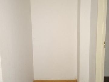 2 Amb. PB Contr.c/ Patio y Cochera f/c. Apto. Seguridad. Lambare al 900  - Almagro