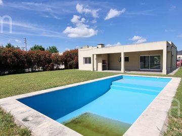 Casa en venta en La Horqueta de Echeverría | Canning | APTO CRÉDITO