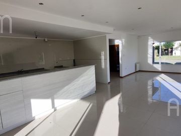 Casa en venta en La Horqueta de Echeverría | Canning | APTO CRÉDITO