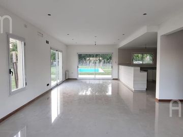 Casa en venta en La Horqueta de Echeverría | Canning | APTO CRÉDITO