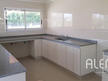 Casa en venta en La Horqueta de Echeverría | Canning | APTO CRÉDITO