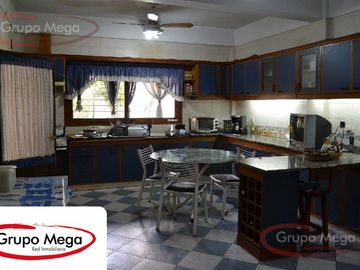 Excelente Casa 6 amb parque piscina 4 bños garage 2 autos - Paternal