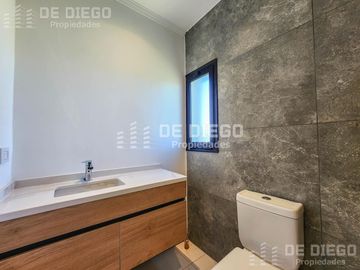 Casa de 4 ambientes en venta en el barrio San Pablo, Pilar
