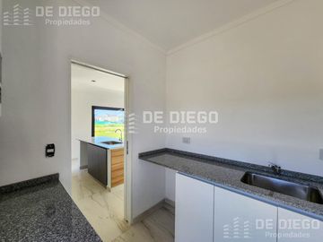 Casa de 4 ambientes en venta en el barrio San Pablo, Pilar