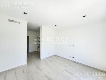 Casa de 4 ambientes en venta en el barrio San Pablo, Pilar