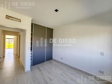 Casa de 4 ambientes en venta en el barrio San Pablo, Pilar
