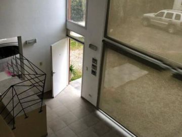 Casa en venta - 3 habitaciones 2 baños - pileta patio - 210mts2 - Esteban Echeverria