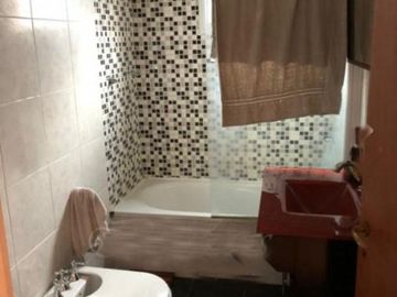 Casa en venta - 3 habitaciones 2 baños - pileta patio - 210mts2 - Esteban Echeverria