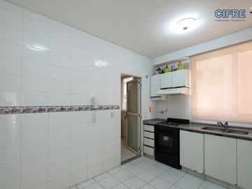 Departamento 3 amb   dependencia completa  3 baños Cochera fija cubierta Baulera