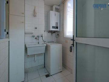 Departamento 3 amb   dependencia completa  3 baños Cochera fija cubierta Baulera