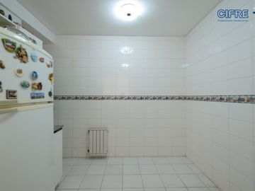Departamento 3 amb   dependencia completa  3 baños Cochera fija cubierta Baulera