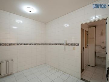 Departamento 3 amb   dependencia completa  3 baños Cochera fija cubierta Baulera