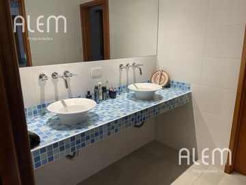 Excelente casa  en venta en Temperley Este | Lomas de Zamora