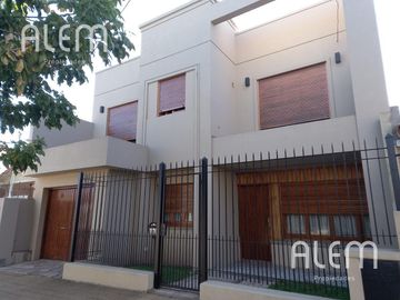 Excelente casa  en venta en Temperley Este | Lomas de Zamora