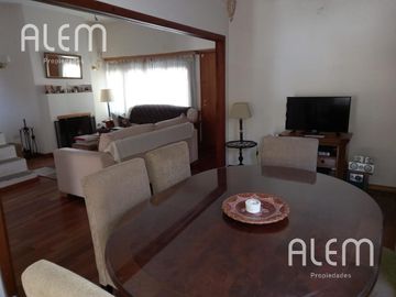 Excelente casa  en venta en Temperley Este | Lomas de Zamora