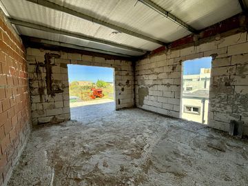 VENTA CASA SAN SEBASTIAN AREA 7 - 5 AMBIENTES