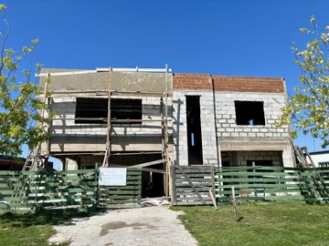 VENTA CASA SAN SEBASTIAN AREA 7 - 5 AMBIENTES