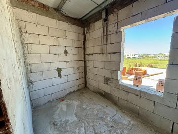 VENTA CASA SAN SEBASTIAN AREA 7 - 5 AMBIENTES