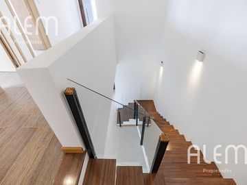 Casa en venta en Terralagos Canning