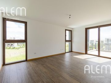 Casa en venta en Terralagos Canning