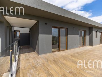 Casa en venta en Terralagos Canning