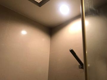 1 Bedroom Condo for sale at The Breeze Narathiwas
