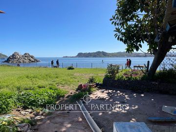 Casa con linda vista en La Herradura, para proyecto de remodelación