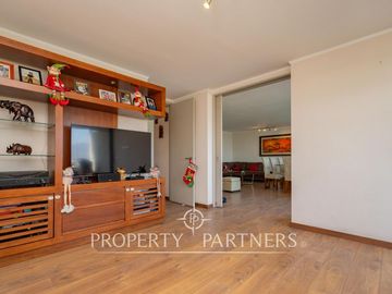 Moderno Departamento con inmejorable vista nor-oriente