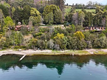 Terreno exclusivo con vista parcial al lago