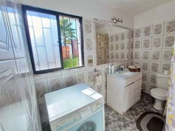 Casa en Venta en Cerca de Condell Sur
