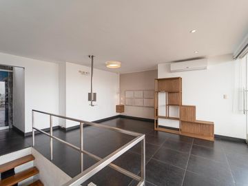 LINDO DUPLEX CON GRAN TERRAZA  DOS DORMITORIOS EN VENTA EN MIRAFLORES
