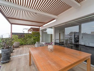 LINDO DUPLEX CON GRAN TERRAZA  DOS DORMITORIOS EN VENTA EN MIRAFLORES