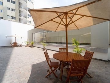 MAGNIFICO DUPLEX CON VISTA AL MAR EN VENTA EN BARRANCO