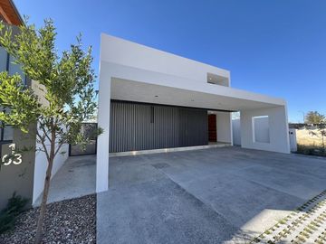 Casa con acabados PREMIUM en La ESPIGA GRAN JARDÍN