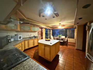 RESIDENCIA EN VENTA EN LAS CAÑADAS, ZAPOPAN