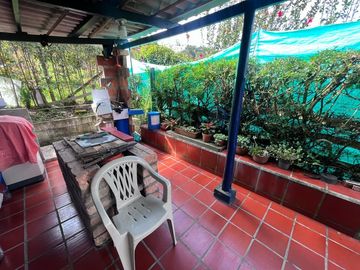 FINCA EN VENTA UBICADA EN LA CEJA SECTOR EL YARUMO