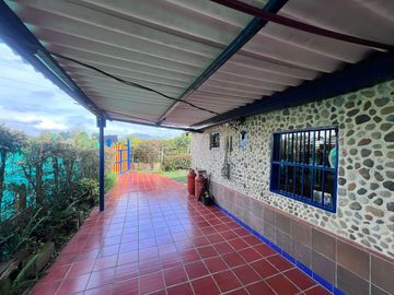FINCA EN VENTA UBICADA EN LA CEJA SECTOR EL YARUMO